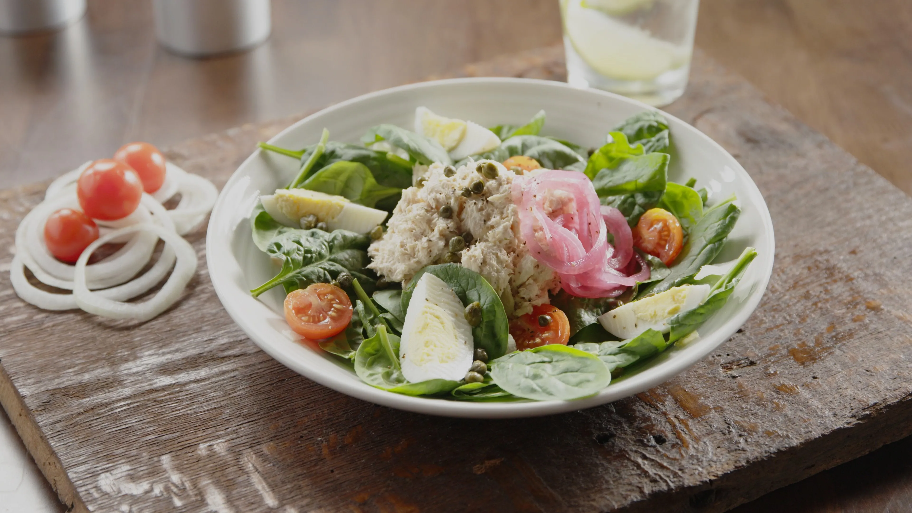 $10 for $20 at StoneHouse Cafe in Clay!