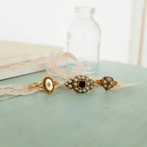 Antique Victorian (1837-1901) Garnet & Pearl Rose Gold Ring (Size: K / 5.5)