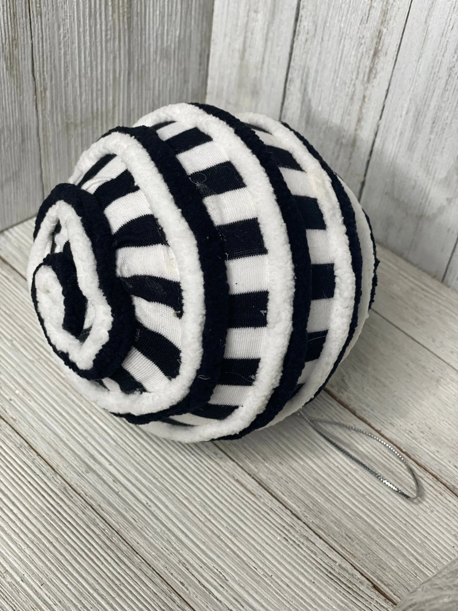 Ball ornaments black and white