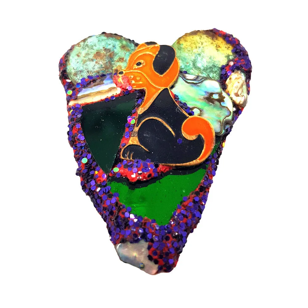 GREEN AND PURPLE HEART BROOCH - WOOF WOOF