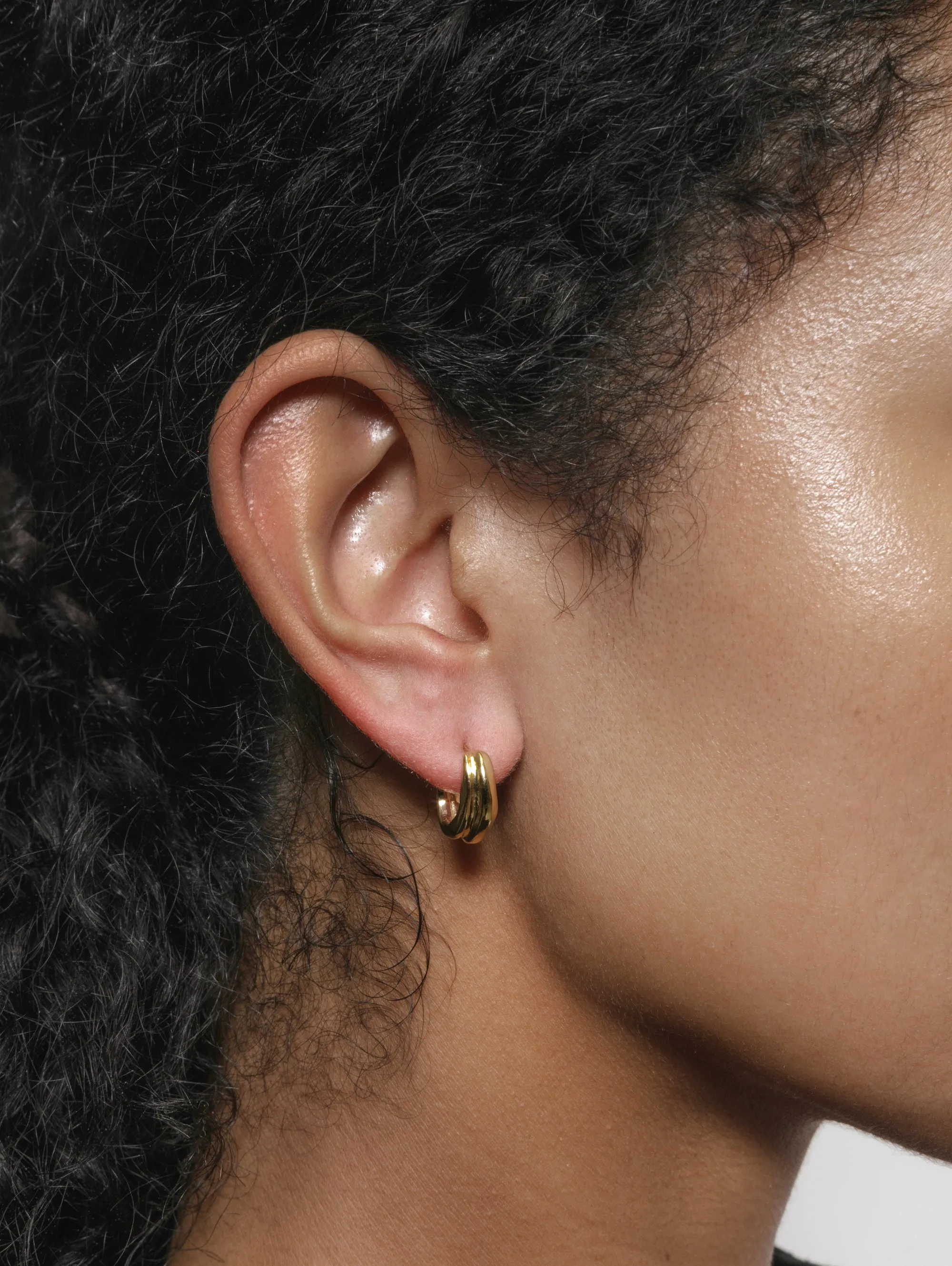 Maeve Hoops in Gold